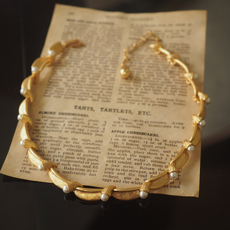 Pearl Choker Necklace Vintage - ヨーロッパとアメリカのフレンチスタイルのライト高級パール象嵌起毛レトロヴィンテージネックレスファッショナブルなジュエリーアクセサリー女性用