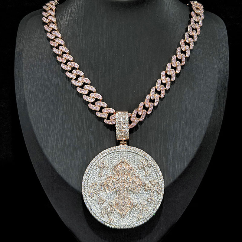 ヒップホップブリンブリンアイスアウト12mm幅ラウンドクロス - Cuban Link Chain 12Mm のレビューと価格