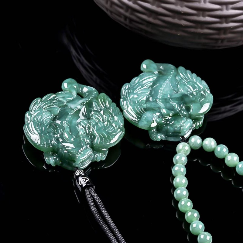 天然の本物のエメラルドブルーウォーター フライングアプサラス - Necklaces のレビューと価格