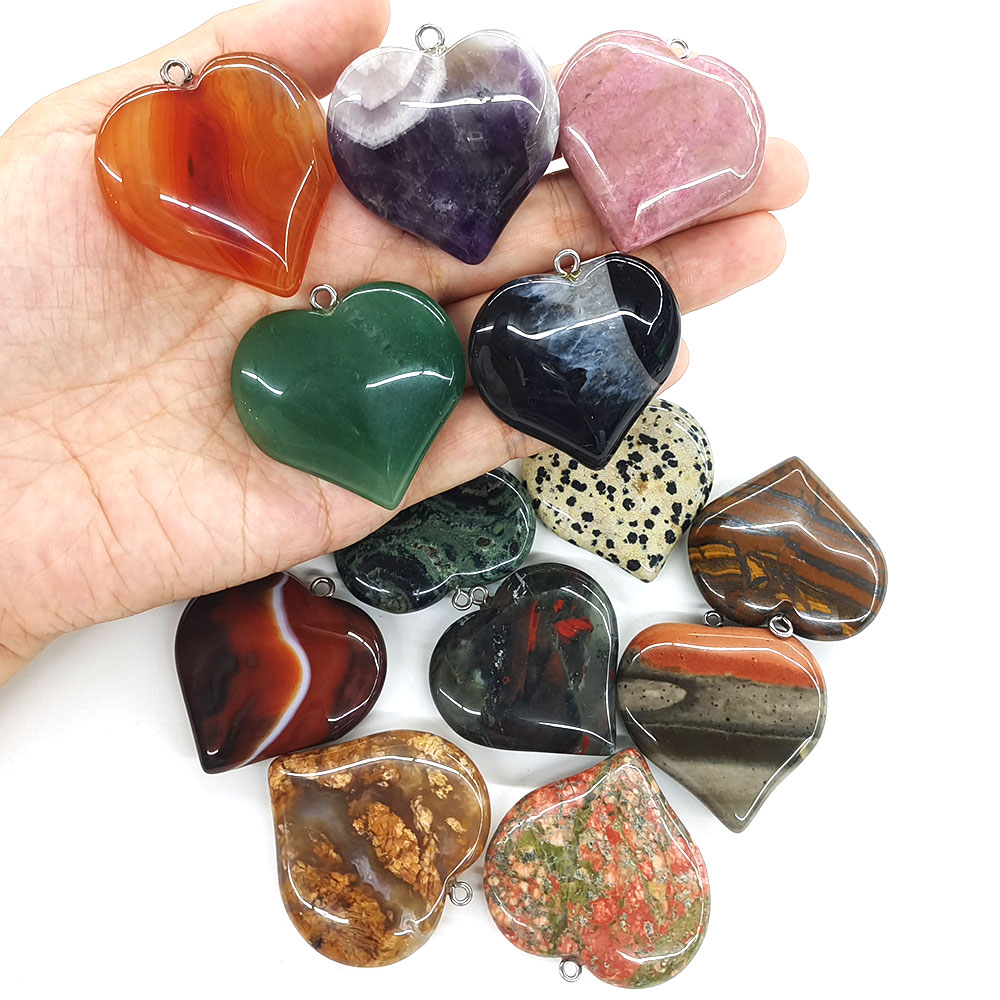 40mmの桃の形をしたペンダント。天然石を使用し、癒やし効果 - Crystal Pendant Necklace Natural Stone のレビューと価格
