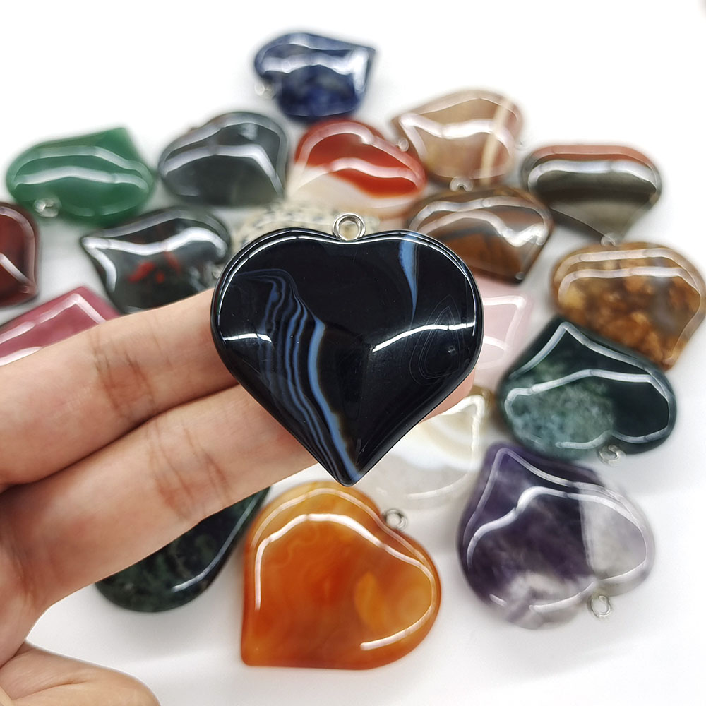 40mmの桃の形をしたペンダント。天然石を使用し、癒やし効果 - Crystal Pendant Necklace Natural Stone のレビューと価格